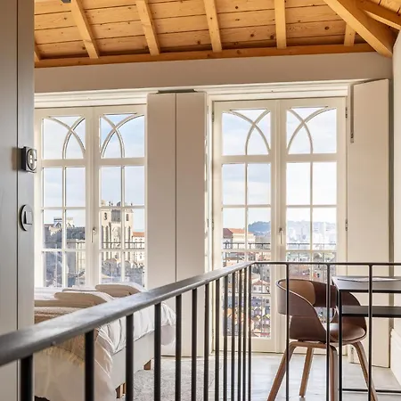 Boutique Duplex With Balcony & Panoramic Views Апартаменты