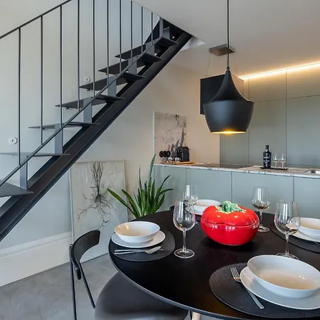 Boutique Duplex Private Balcony Monumental View