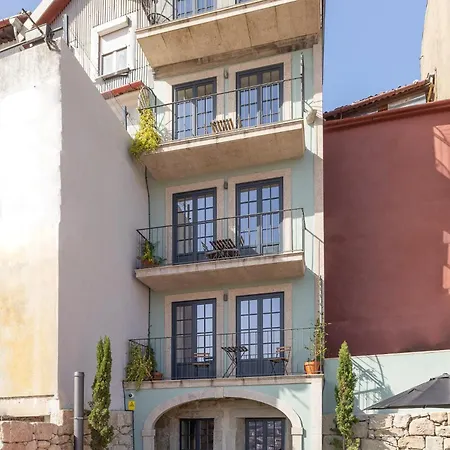 Апартаменты Boutique Duplex With Balcony & Panoramic Views *