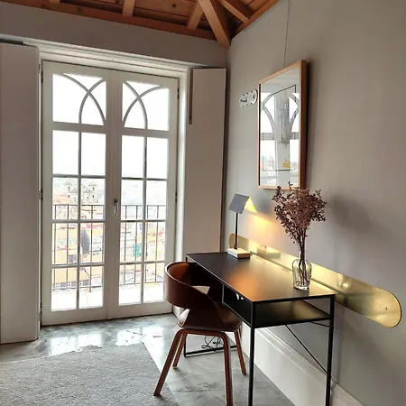 Boutique Duplex With Balcony & Panoramic Views