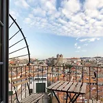 Boutique Duplex Private Balcony Monumental View Appartement Porto