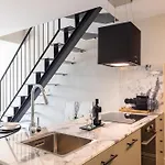 Boutique Duplex Private Balcony Monumental View *