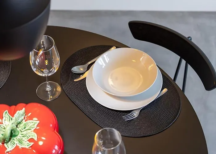 公寓 Panoramic Historic Views Private Balconies - E *