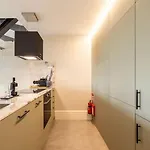 Boutique Duplex Private Balcony Monumental View *