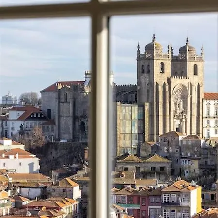 Panoramic Historic Views Private Balconies - E Porto