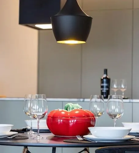 Panoramic Historic Views Private Balconies - E