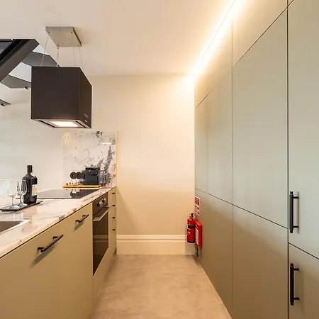 Boutique Duplex Private Balcony Monumental View Porto