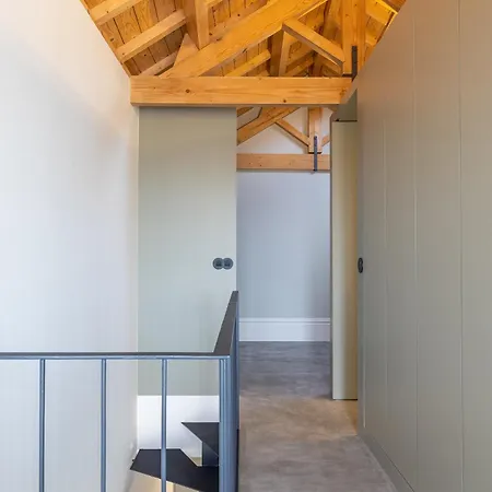 Appartement Boutique Duplex With Balcony & Panoramic Views