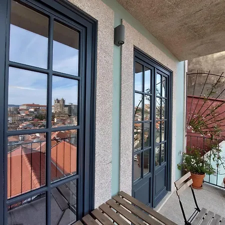 Boutique Duplex With Balcony & Panoramic Views Appartement