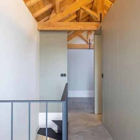 Panoramic Historic Views Private Balconies - Apt E *